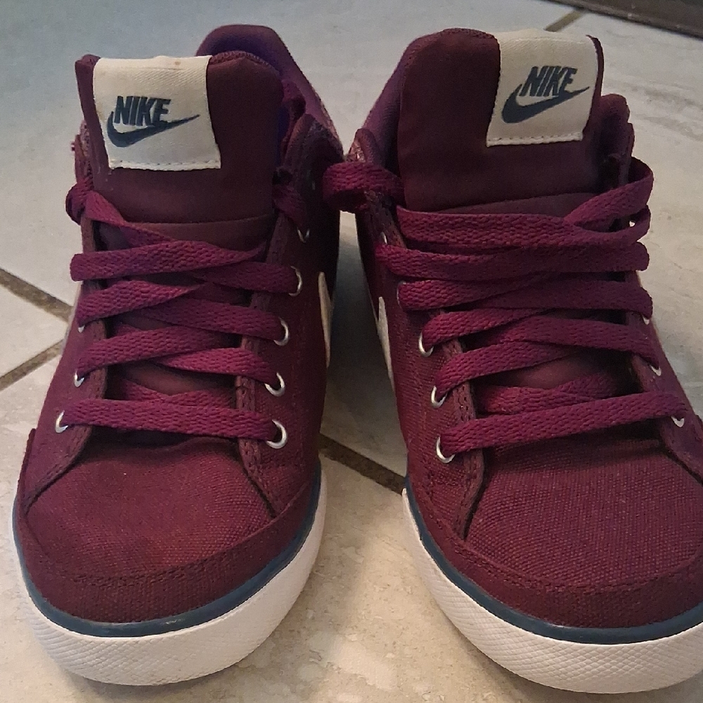 Nike Maroon Canvas Sneakers